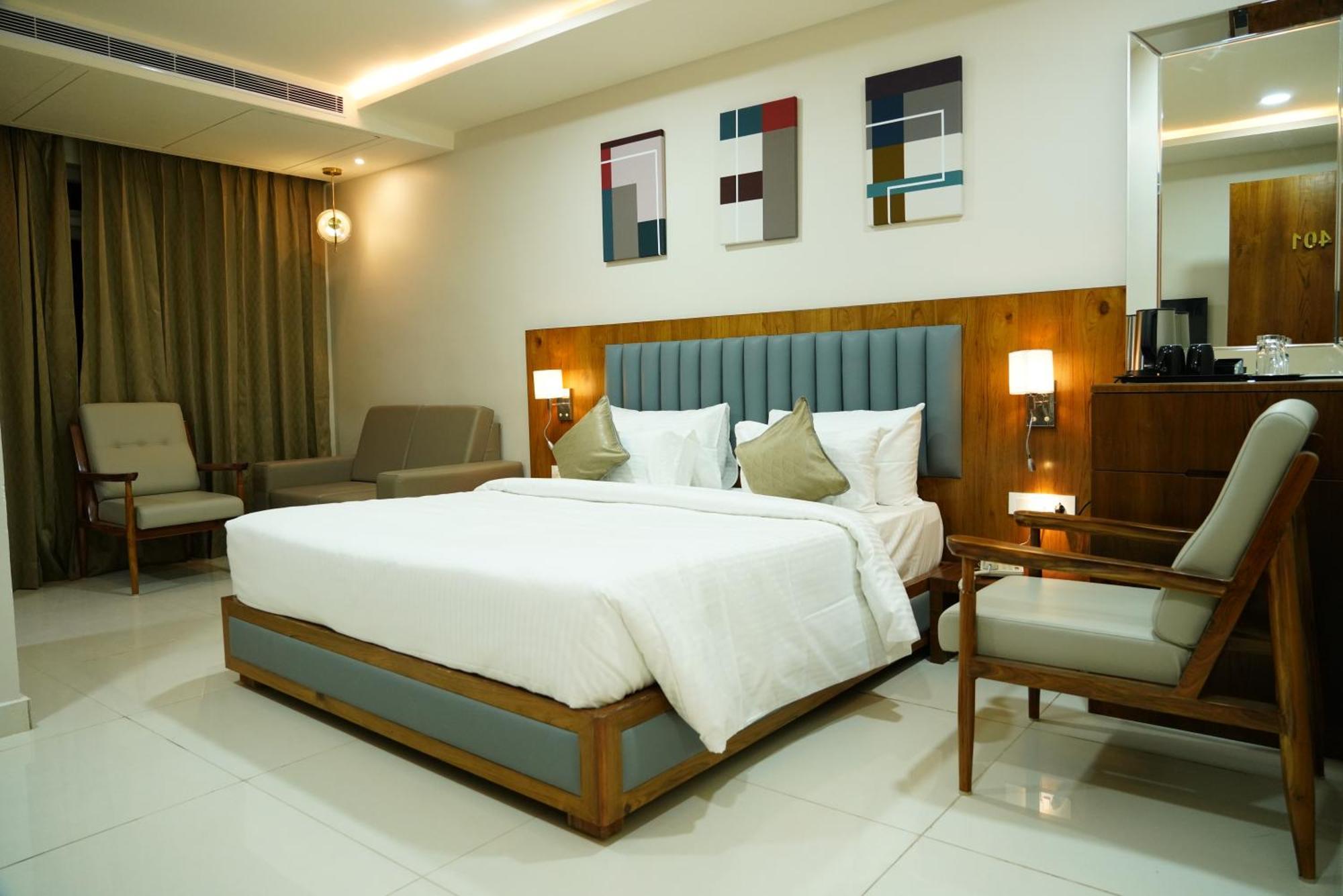 Hotel Pasupala Inn Anantapur Exteriör bild